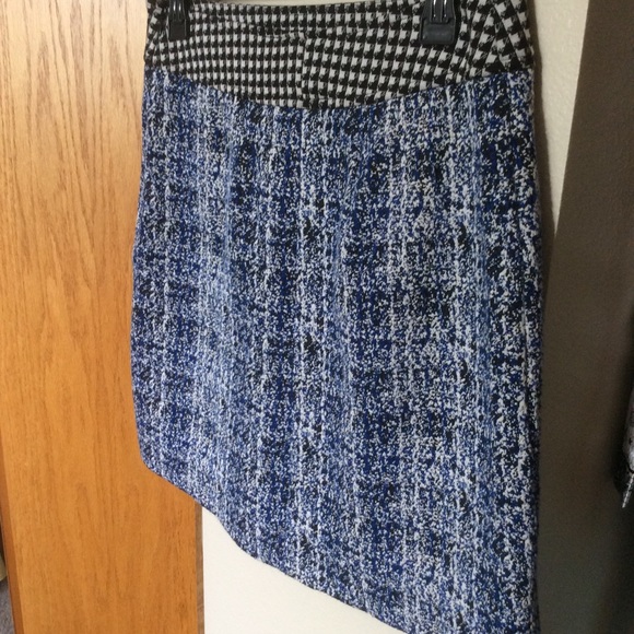 Cabi Side-Zip Skirt, Sz 6 - Picture 4 of 16